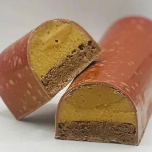 Turrón Amor - Chocolate blanco y frambuesa. Dulzura con carácter.