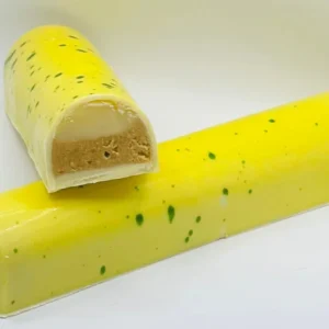 Turrón Alegría - Crema de cacahuete, chocolate blanco y ganache de limón.